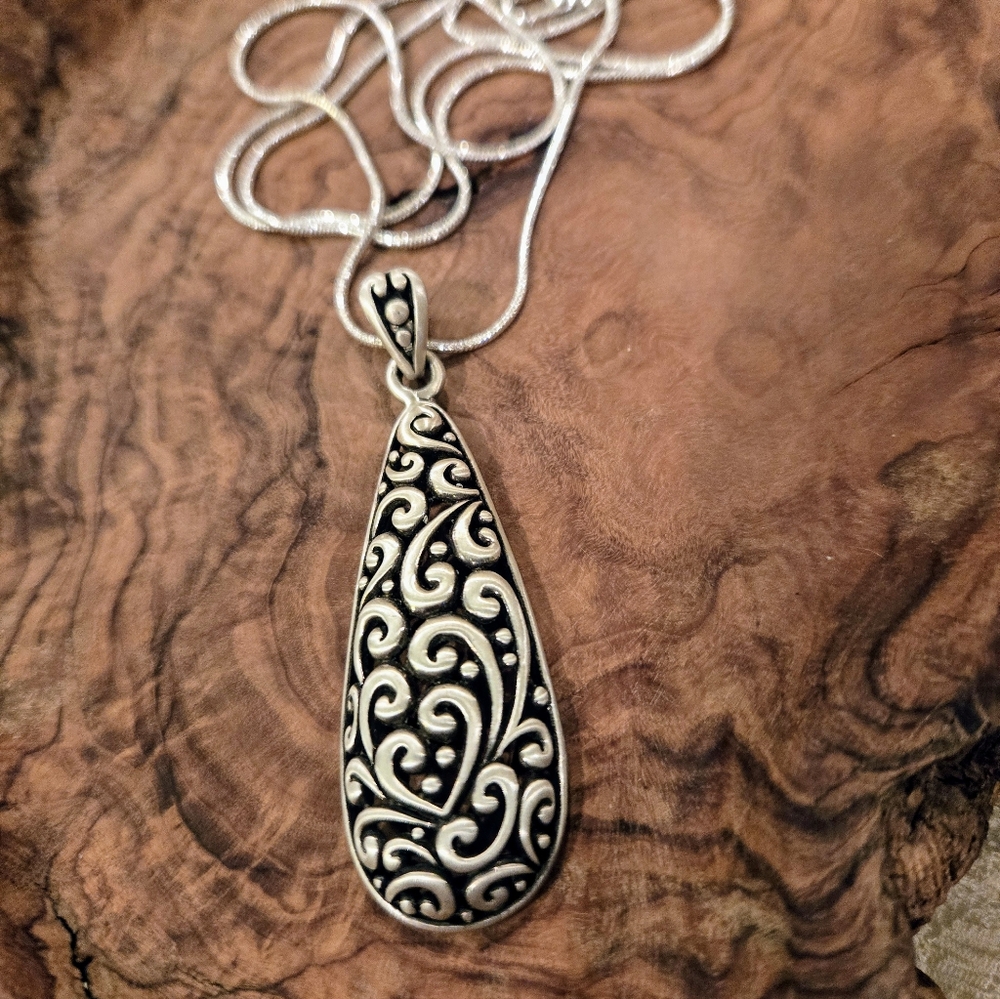 Vintage Scrolled Sterling Silver Pendant Necklace - Picture 4 of 4